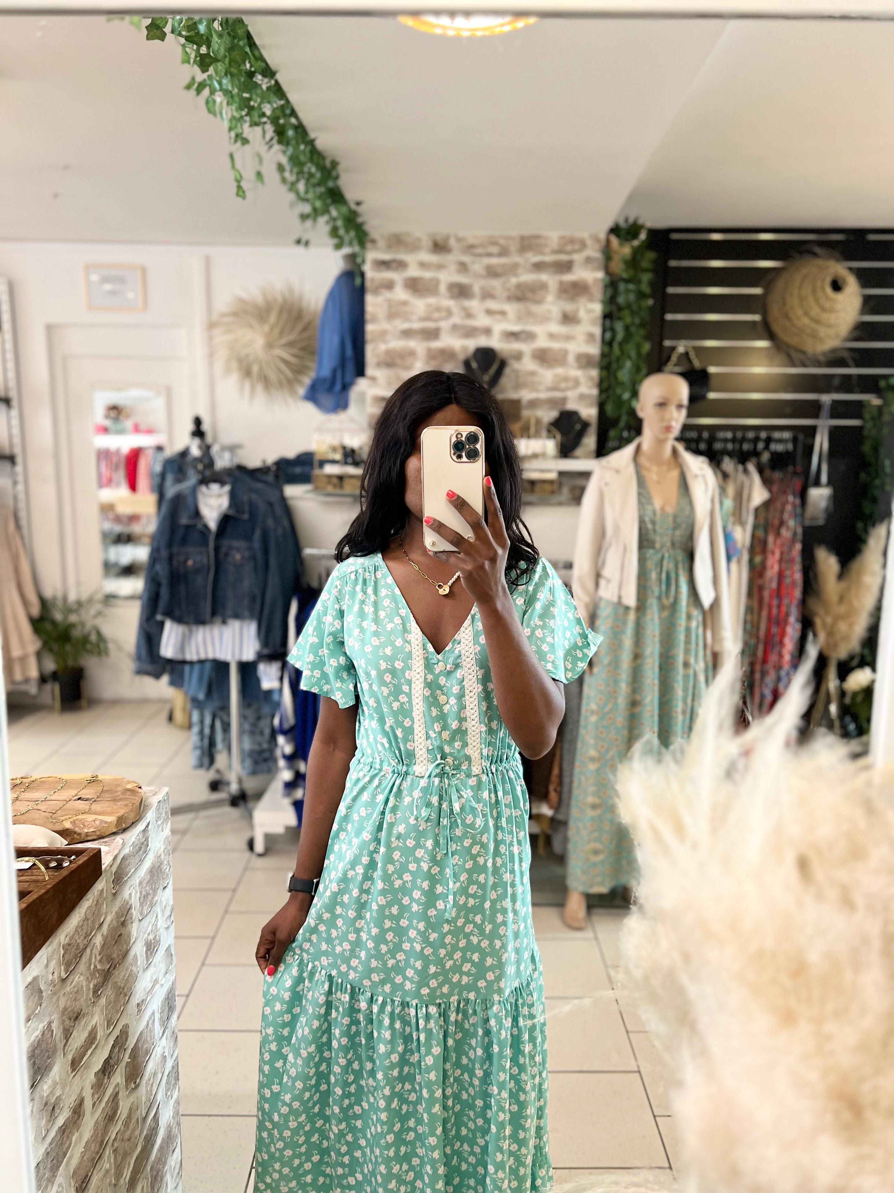 Robe longue à volants avec col V - Élégance et féminité pour un style bohème chic - beautifulshop