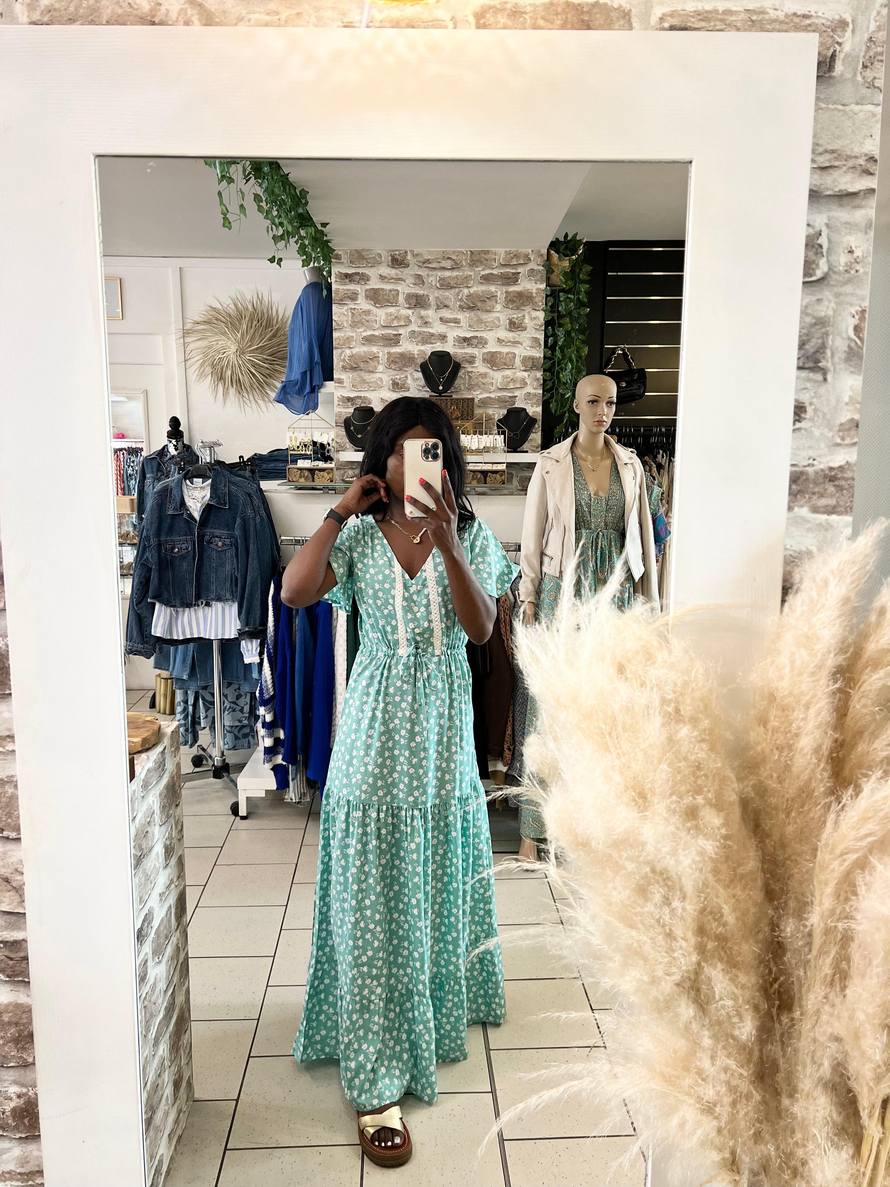 Robe longue à volants avec col V - Élégance et féminité pour un style bohème chic - beautifulshop