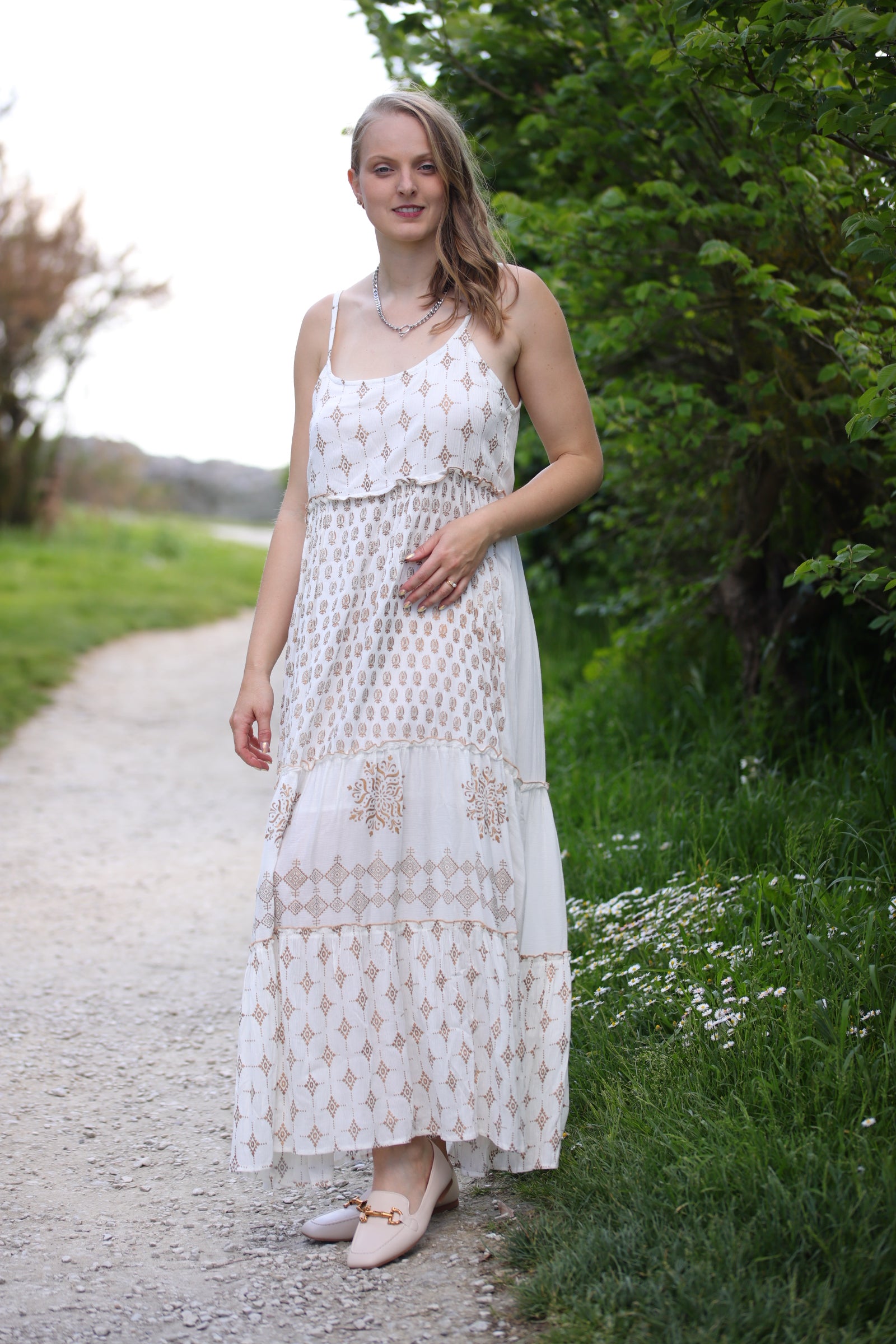 Robe longue à bretelles fines – L’élégance bohème au naturel - beautifulshop