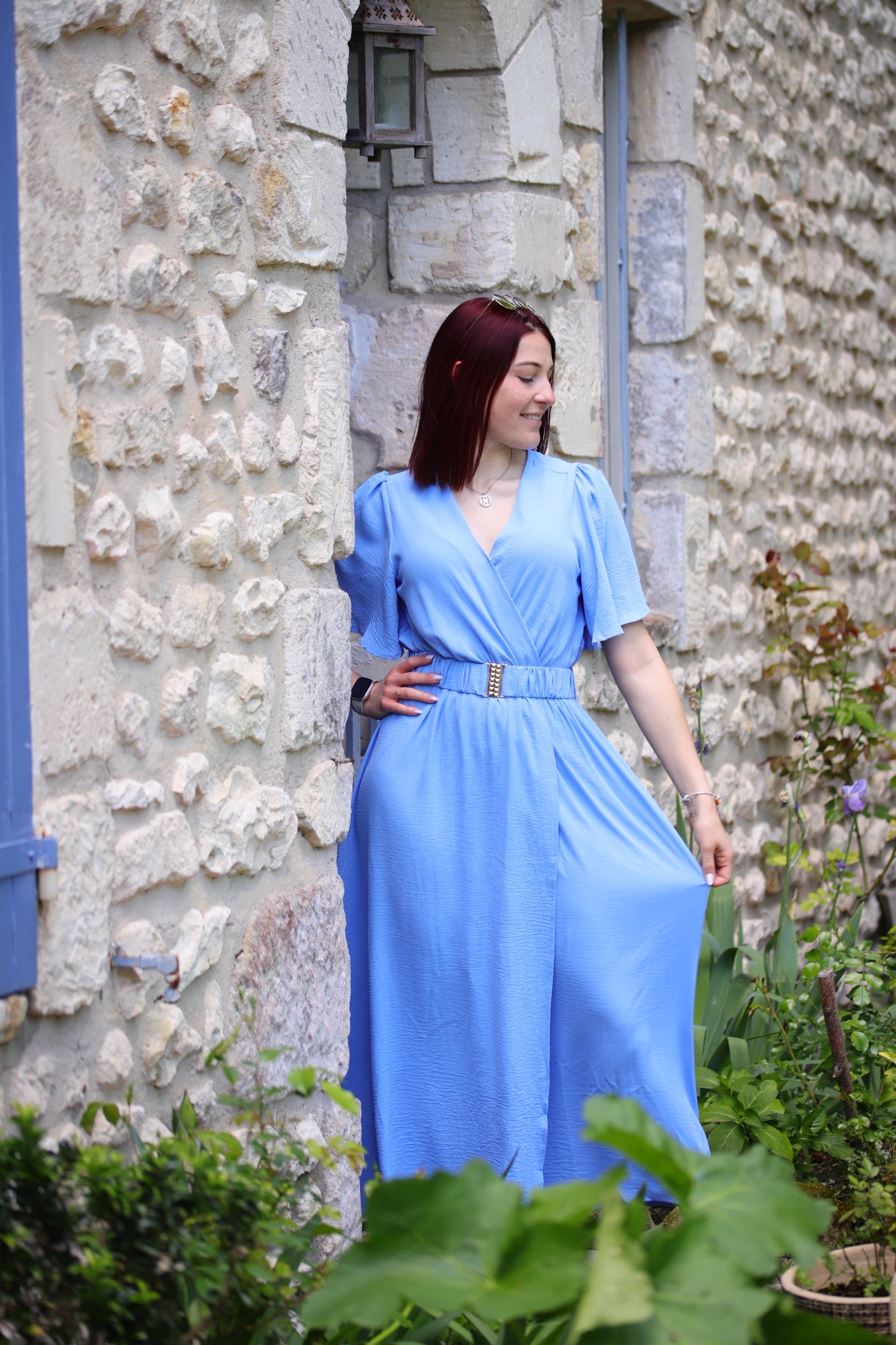 Robe Longue Bleu Uni – Élégance estivale à la ceinture dorée - beautifulshop