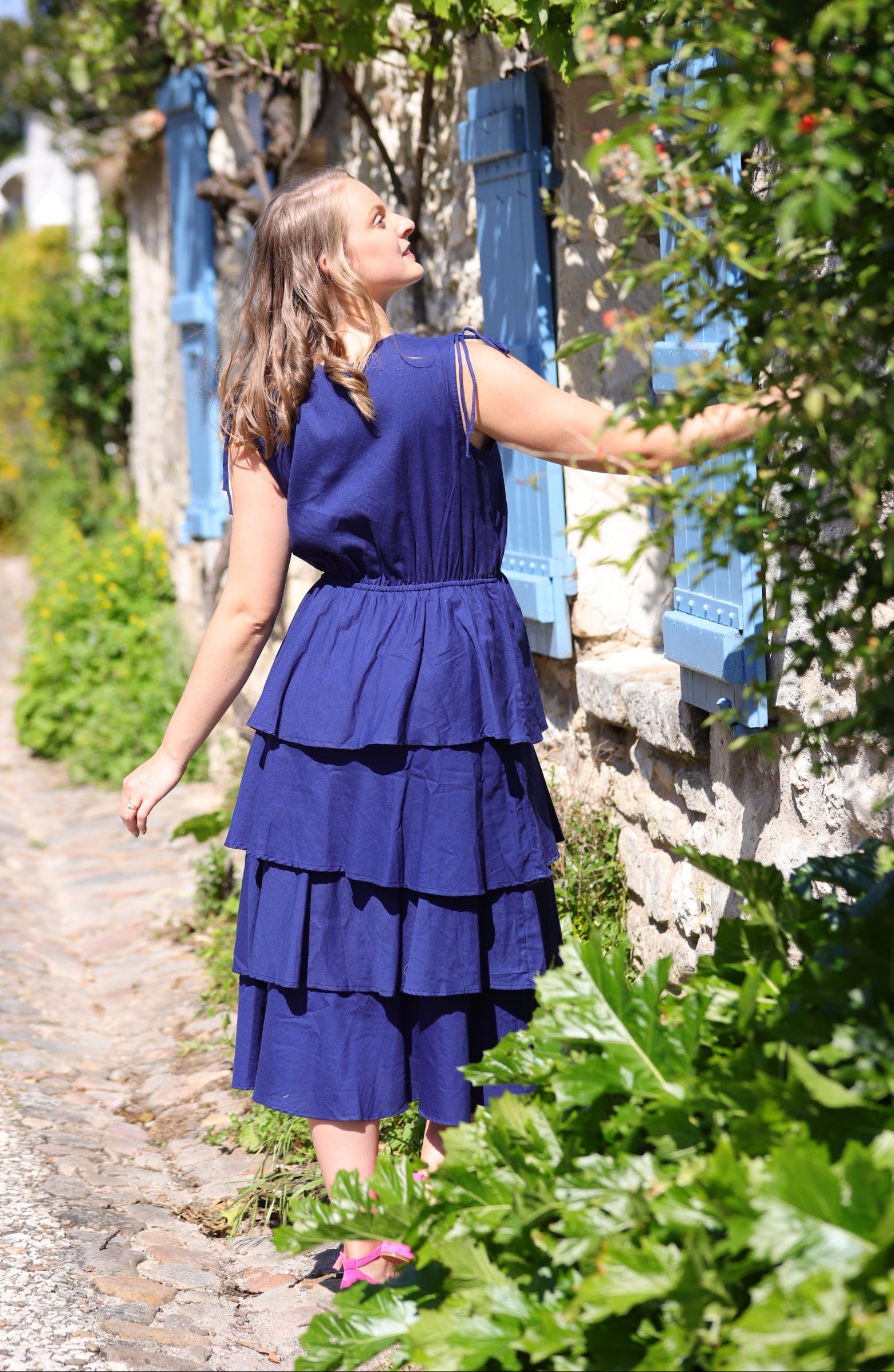 Robe longue bleu marine à volants – Élégance fluide & féminité estivale - beautifulshop