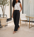     trouver une blouse à pois femme élégante, fluide et légère, avec col lavallière, facile à porter en été ou avec une tenue chic.