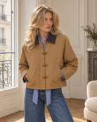 Veste Constance à col contrastant – camel – Beautiful Shop