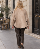 Veste oversize Léonie en suédine – taupe – Beautiful Shop
