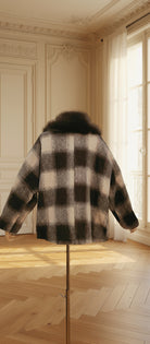 veste carreaux laine femme, veste fausse fourrure hiver, veste chic automne femme, manteau laine à carreaux, veste oversize italienne, veste femme col fourrure synthétique