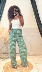Pantalon fluide vert ceinturé à la taille - beautifulshop