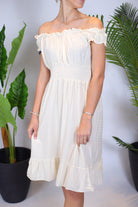 Petite robe fluide beige - beautifulshop